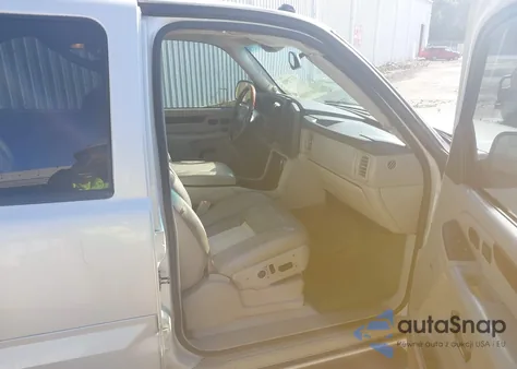 2004 Cadillac Escalade Standard z USA, uszkodzony, nr VIN 1GYEK63N14R116135